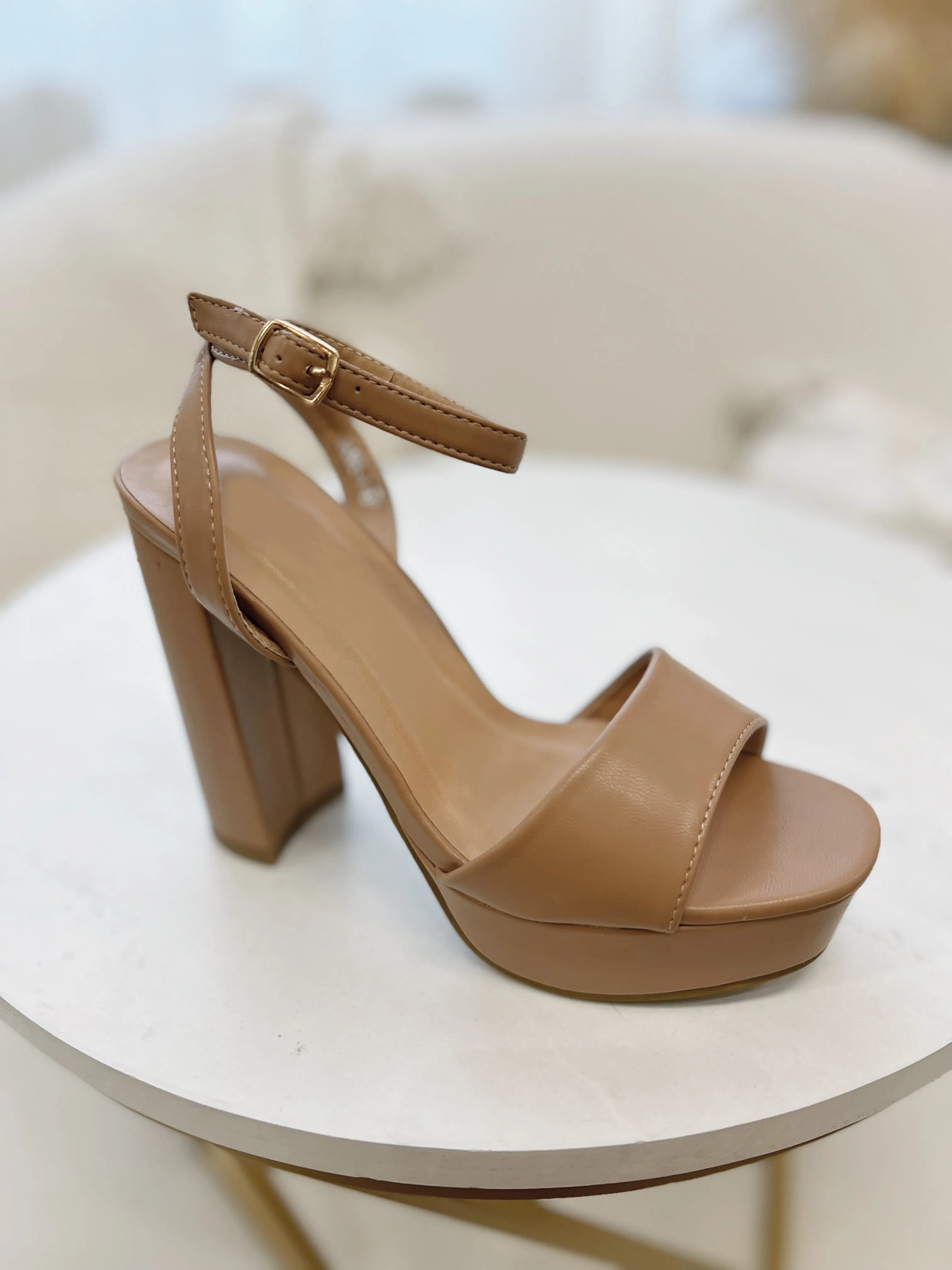 Jane Platform Heels in Nude